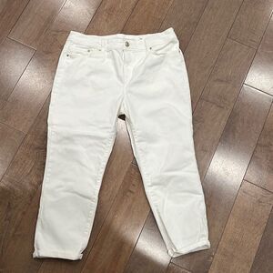 Chico’s So Slimming Girlfriend Crop Jean